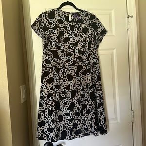 Seraphine chain link maternity dress